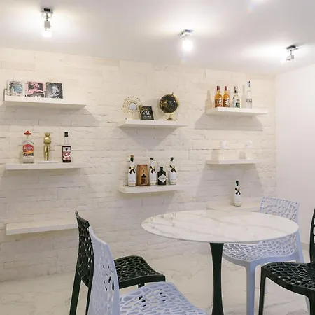 Denis ,seget Donji, トロギール