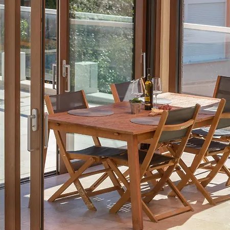 Denis ,seget Donji, トロギール