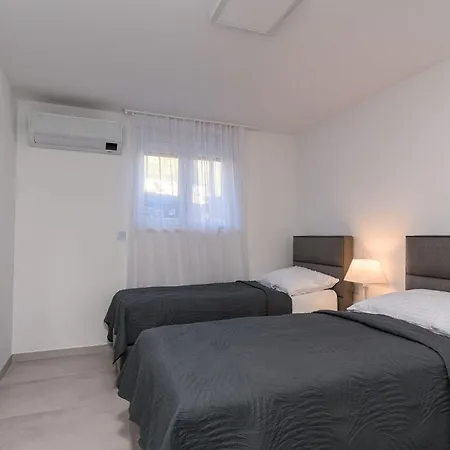 ヴィラ Denis ,seget Donji,