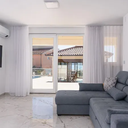 Denis ,seget Donji, * トロギール